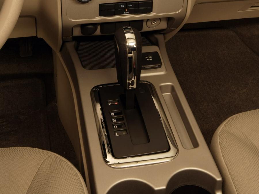 Ford Escape Limited 4WD 2008 года  (фото 17 из 26)